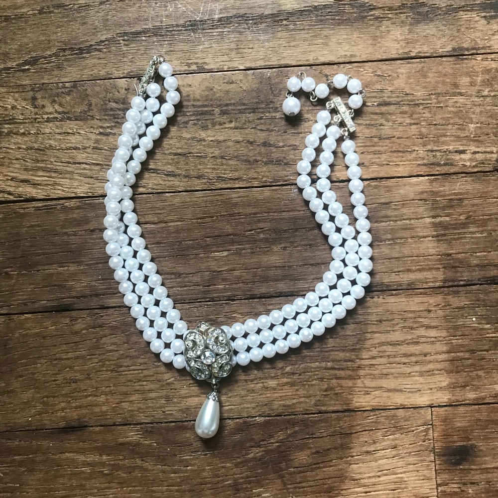 VINTAGE pearl choker